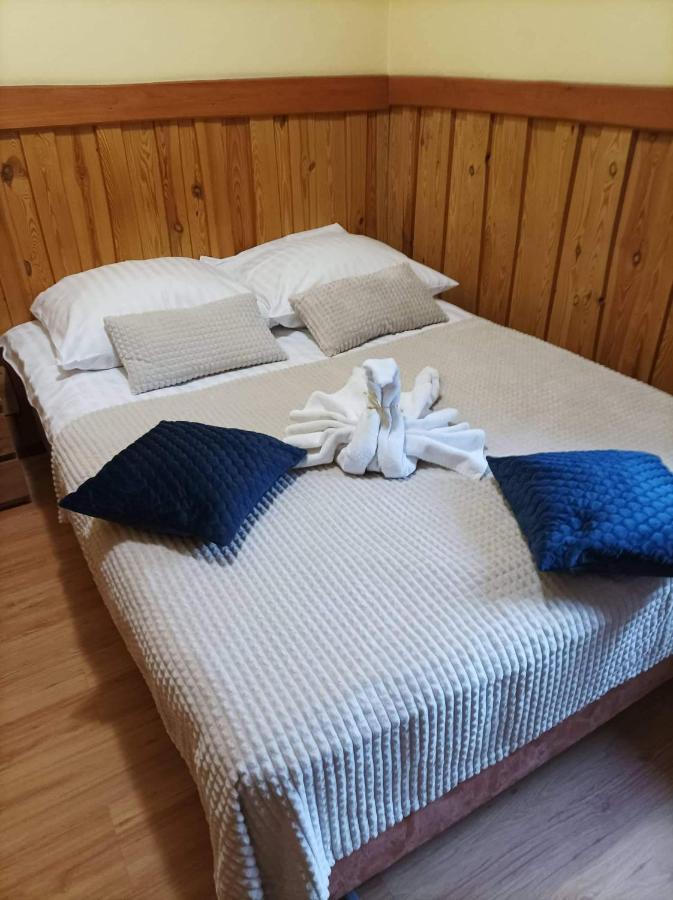Karczma Michelle Hotel Jankowice  Ngoại thất bức ảnh