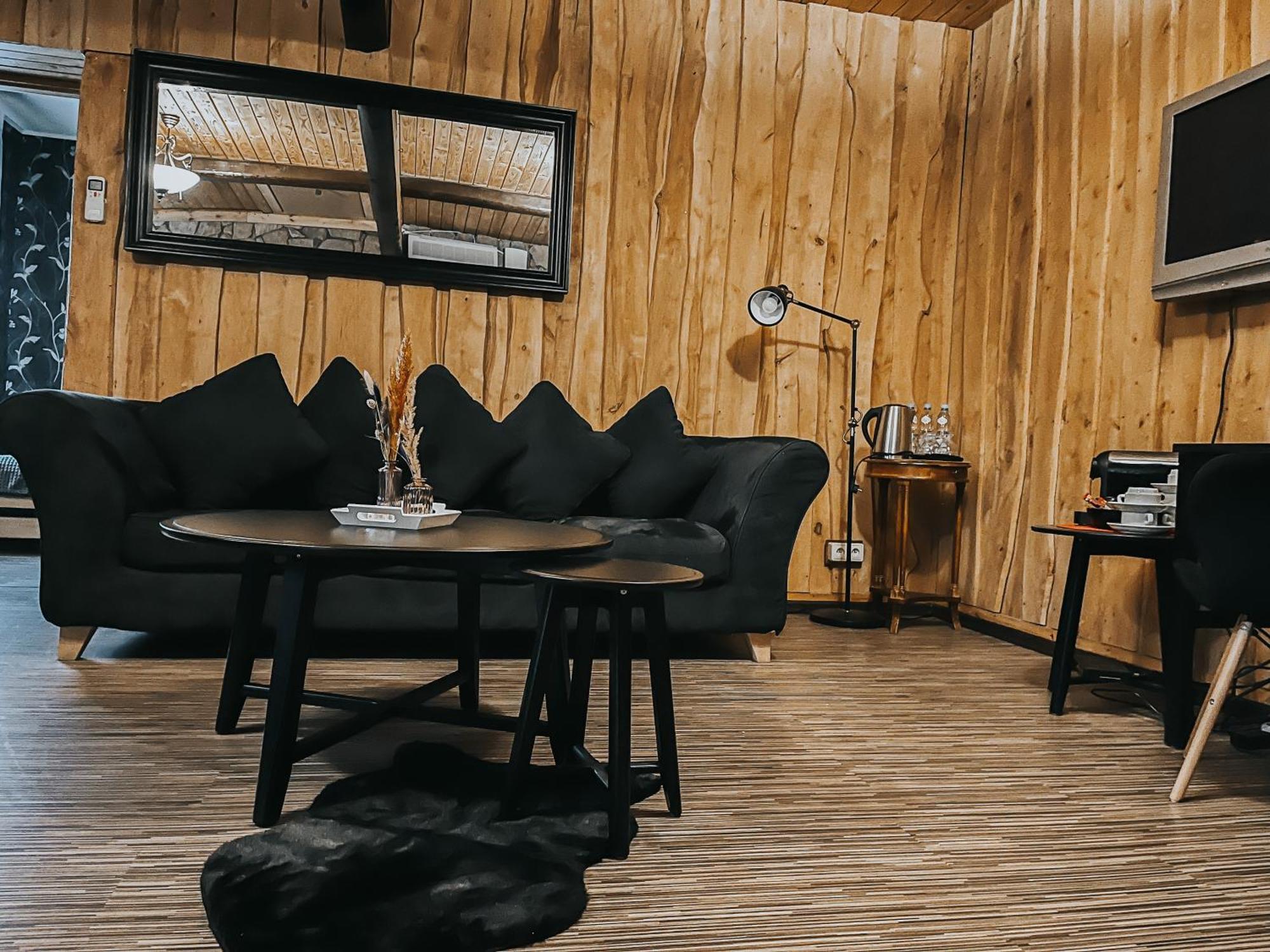 Karczma Michelle Hotel Jankowice  Ngoại thất bức ảnh