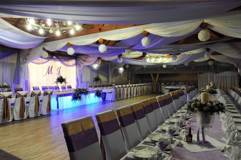 Karczma Michelle Hotel Jankowice  Ngoại thất bức ảnh
