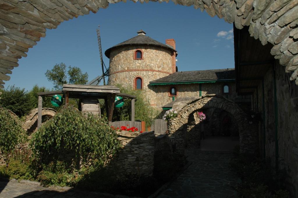 Karczma Michelle Hotel Jankowice  Ngoại thất bức ảnh