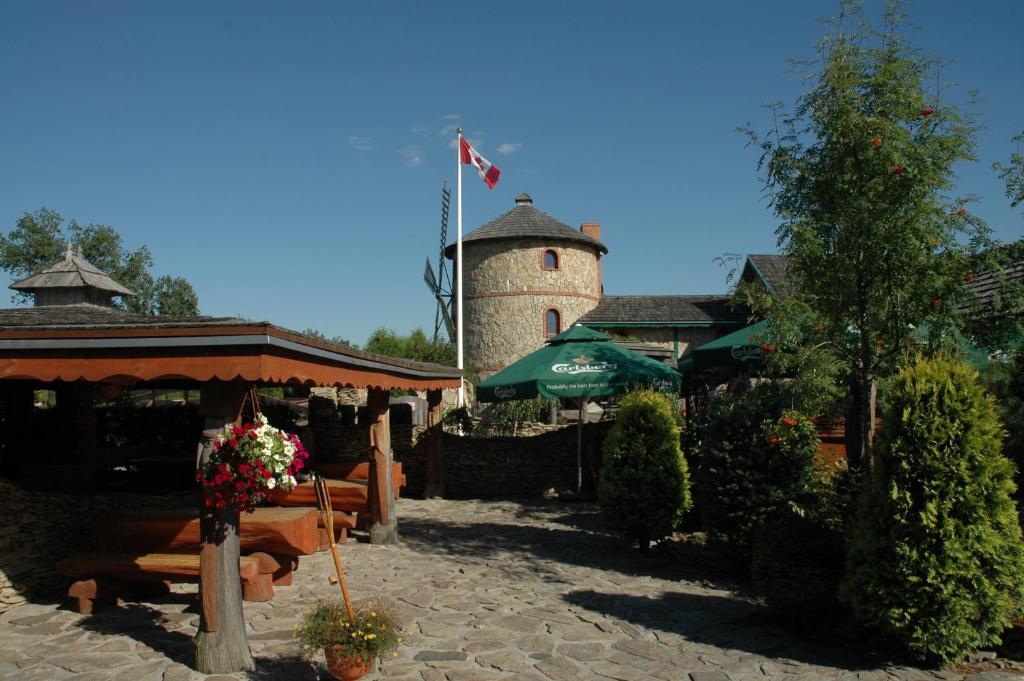 Karczma Michelle Hotel Jankowice  Ngoại thất bức ảnh