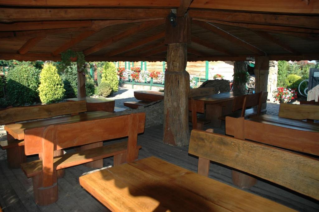 Karczma Michelle Hotel Jankowice  Ngoại thất bức ảnh